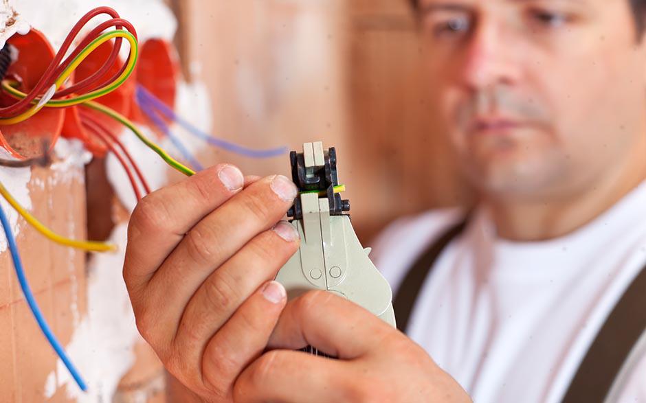besoin d'un électricien Paris 9